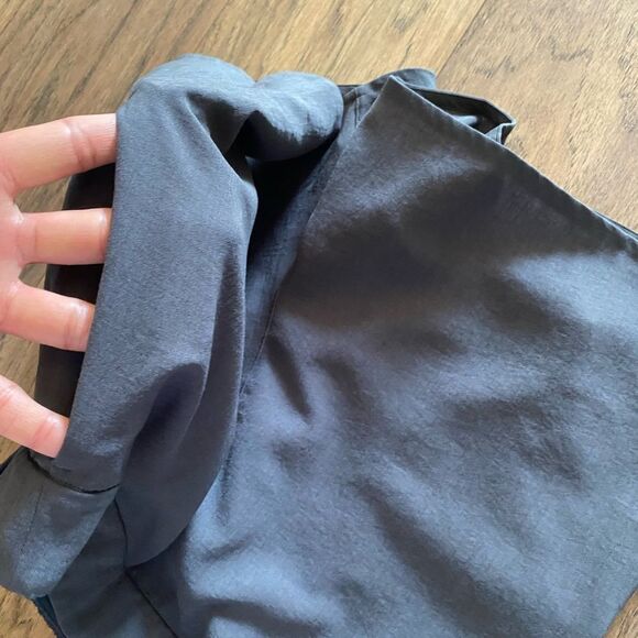 Lululemon Flat Front Relaxed Shorts - Picture 5 of 6